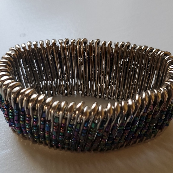 Handmade safety pin bracelet - Picture 6 of 7